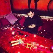  ,  Murad, 32