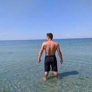  ,   Viktor, 42 ,   ,   