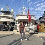  ,   Hovik, 54 ,   ,   