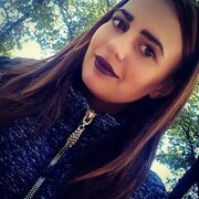  ,  Viktoria, 25