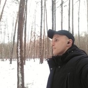  ,   Petro, 26 ,   