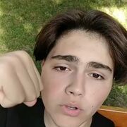  ,  Tworlat, 18