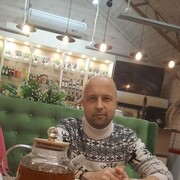  ,   Denis, 44 ,   ,   , c 