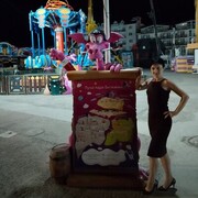  ,   Lilia, 48 ,   ,   