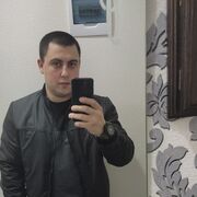  ,   Denis, 29 ,   ,   