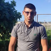  ,  Misho, 20