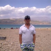  ,  Akbar, 41