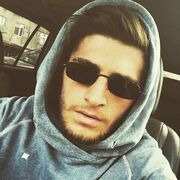  ,  Tornike, 28