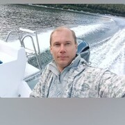  ,  Viktor, 42