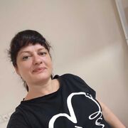  ,   Elena, 44 ,   c 
