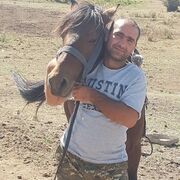  ,   Artur, 42 ,   ,   , c 