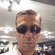  ,  Viktor, 45