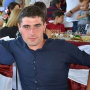  ,  Koba, 27