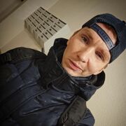  ,  Viktor, 27