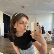  , 