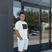  ,  Van, 29