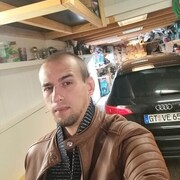  ,   Alexander, 32 ,   ,   