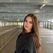  ,  Alina, 24
