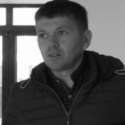  ,  Andriu, 42