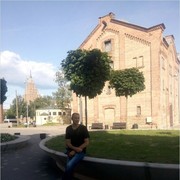  ,  Petro, 44