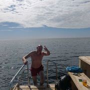  ,   Viktor, 48 ,   ,   