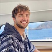  ,  Sam, 32