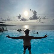  ,   Alex, 37 ,   ,   , c , 