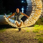  ,   Den, 33 ,   ,   