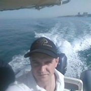  ,  Viktor, 32