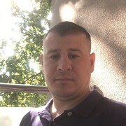  ,  Denis, 40