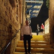  Ramat HaSharon,  Victor, 44