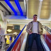  ,  Arman, 37