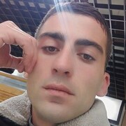  ,  Artur, 32