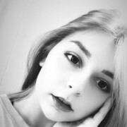  ,  Lia, 19