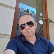  ,  Roma, 40