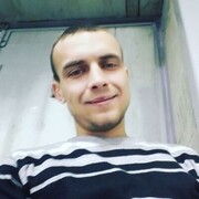  ,  Maksim, 28