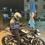 ,   Zakk, 22 ,   ,   , c 