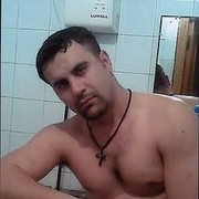  ,  Artur, 42