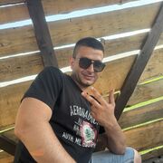  ,   Denis, 29 ,   ,   