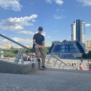  ,  Akramjon, 24