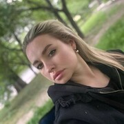  ,   Violetta, 33 ,   ,   