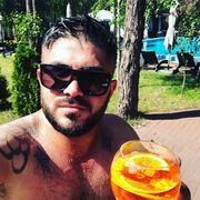  ,   Alex, 35 ,   ,   