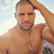  ,   Artur, 39 ,   ,   , c , 