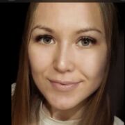  , 