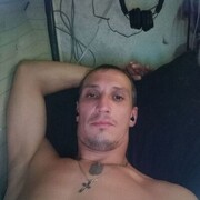  ,  Den, 42