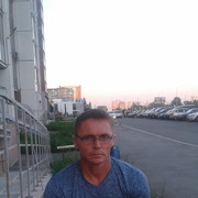  ,   Maksim, 48 ,  