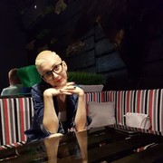  ,   Viki, 38 ,  