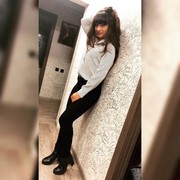  ,  LILIA, 25