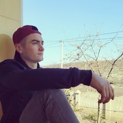  ,  Andrei, 25