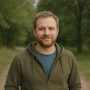  ,  Kostja, 33